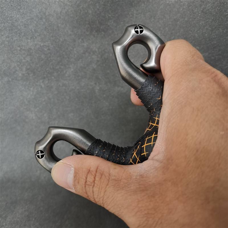 12 millimeters of soul-crossing short right hand